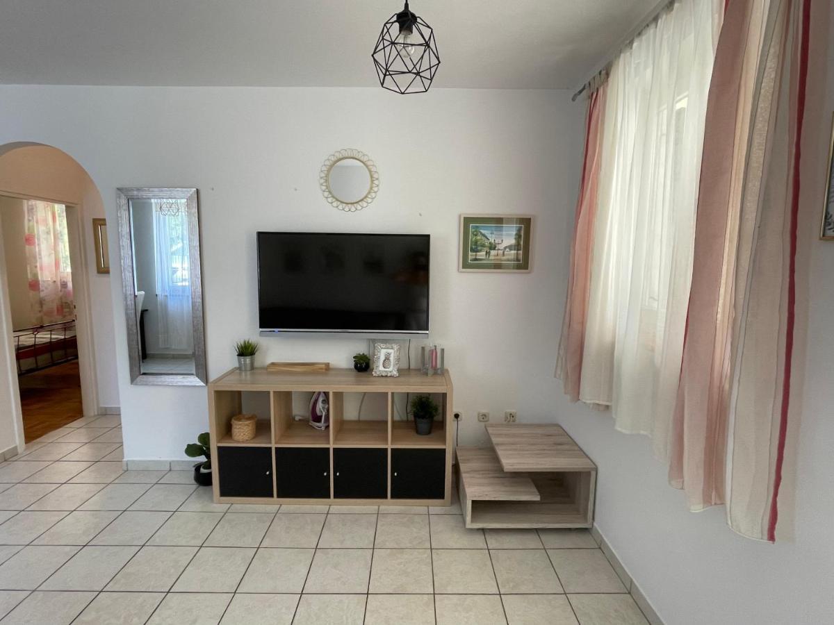 Apartments Antonija Punta Skala Next To Falkensteiner Resort ペトルチャネ エクステリア 写真