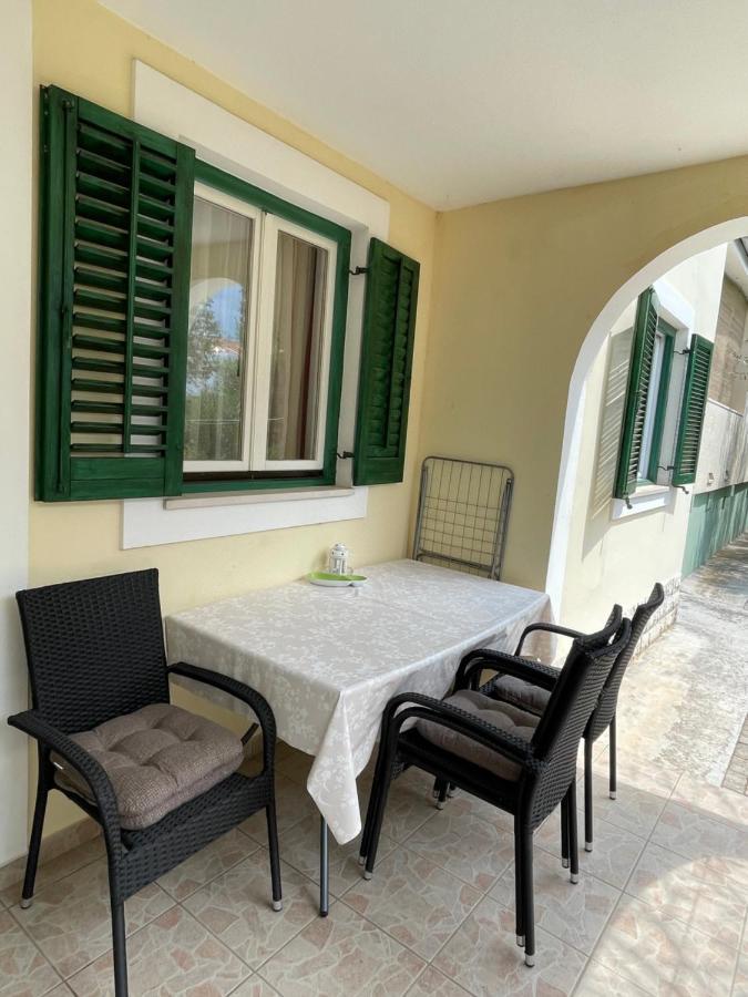 Apartments Antonija Punta Skala Next To Falkensteiner Resort ペトルチャネ エクステリア 写真