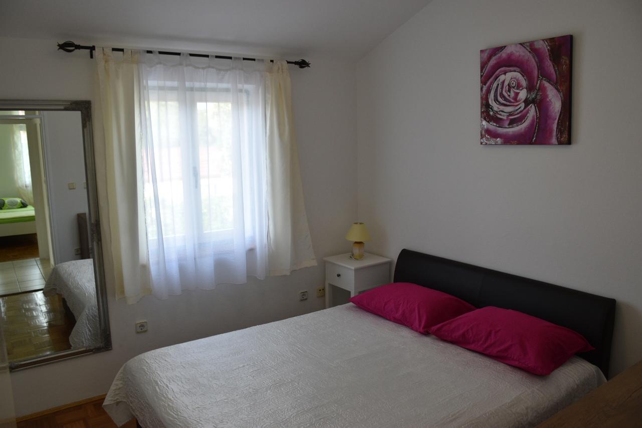 Apartments Antonija Punta Skala Next To Falkensteiner Resort ペトルチャネ エクステリア 写真