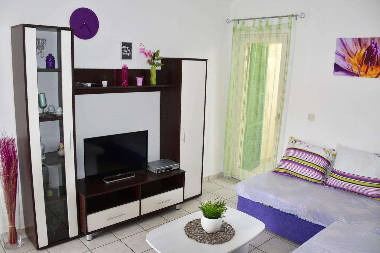 Apartments Antonija Punta Skala Next To Falkensteiner Resort ペトルチャネ エクステリア 写真